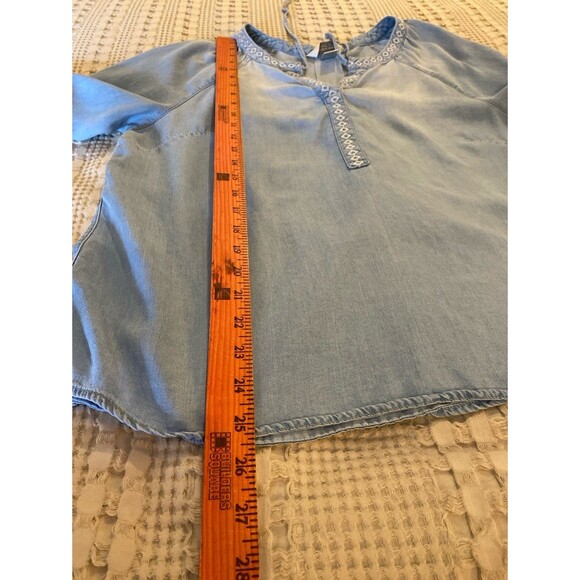 Christopher & Banks Top Chambray Type Blouse Size Large Petite Blue Soft Flowy - Picture 9 of 10